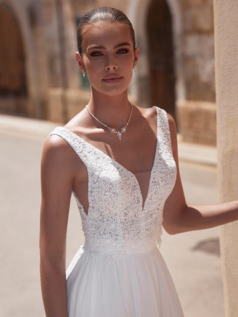 BIANCO EVENTO ウェディングボレロ Wedding Dress, Veils, Boleros & Wedding Accessories - Bianco