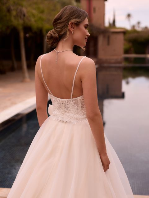 BIANCO EVENTO ウェディングボレロ Wedding Dress, Veils, Boleros & Wedding Accessories - Bianco