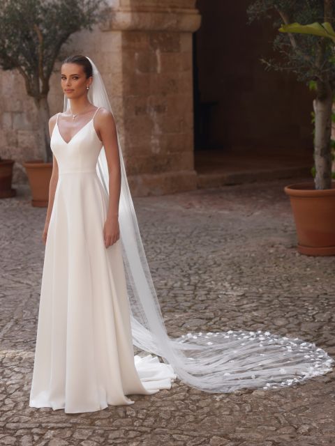 BIANCO EVENTO ウェディングボレロ Wedding Dress, Veils, Boleros & Wedding Accessories - Bianco