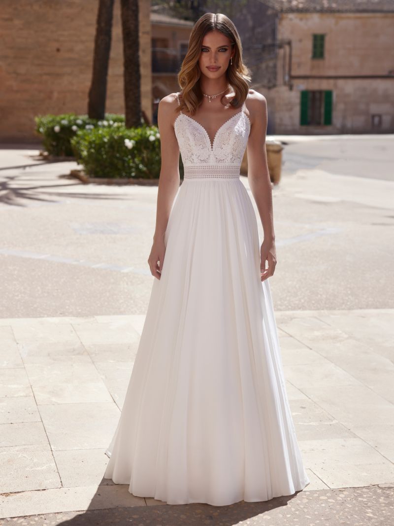 ARIA A line bridal gown Bianco Evento