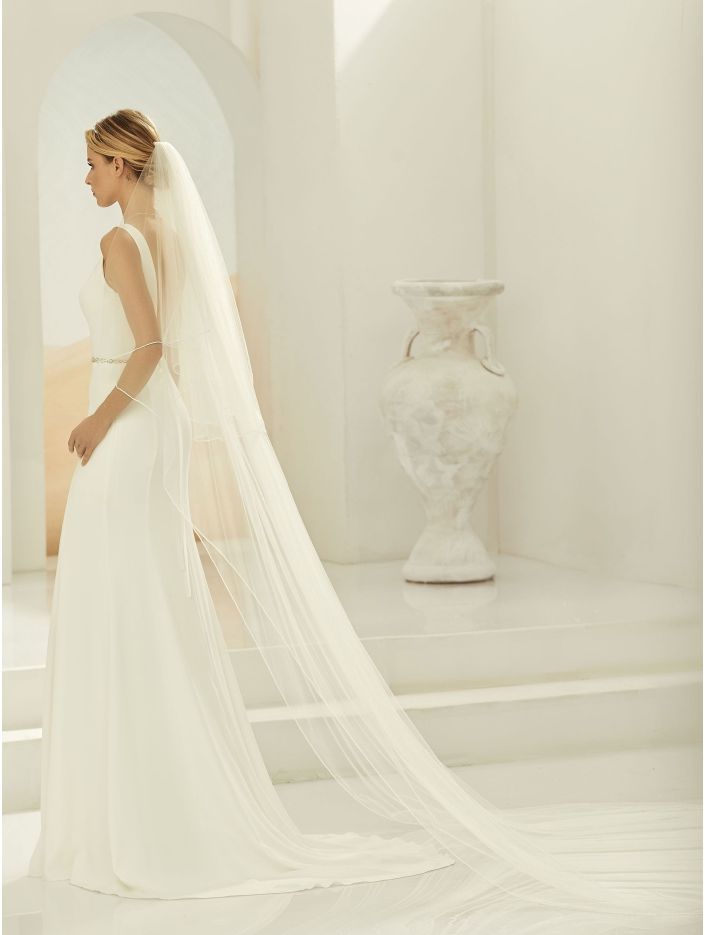 BIANCO EVENTO ウェディングボレロ Wedding Dress, Veils, Boleros & Wedding Accessories - Bianco