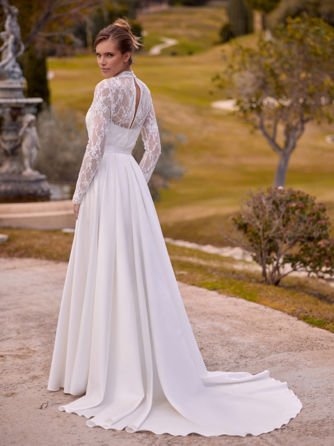 Wedding Dress, Veils, Boleros & Wedding Accessories - Bianco