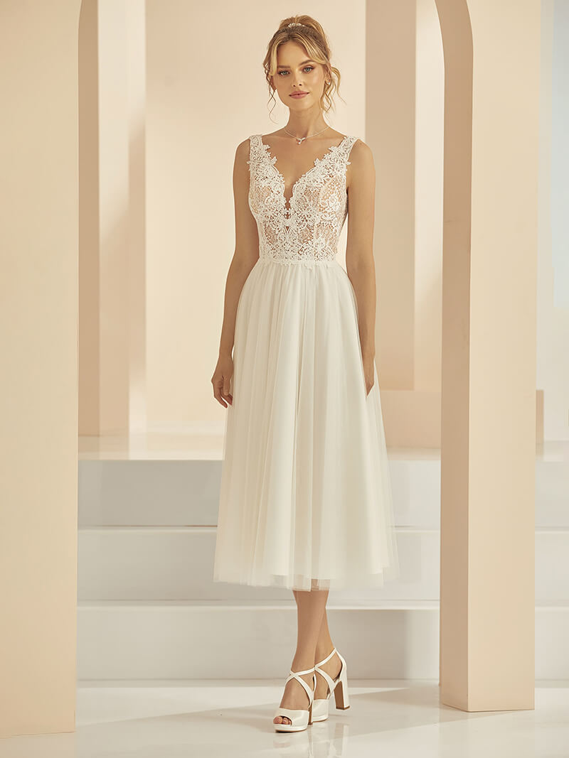 Best Short Bridal Dress Ideas for a Stunning Wedding Day Appearance