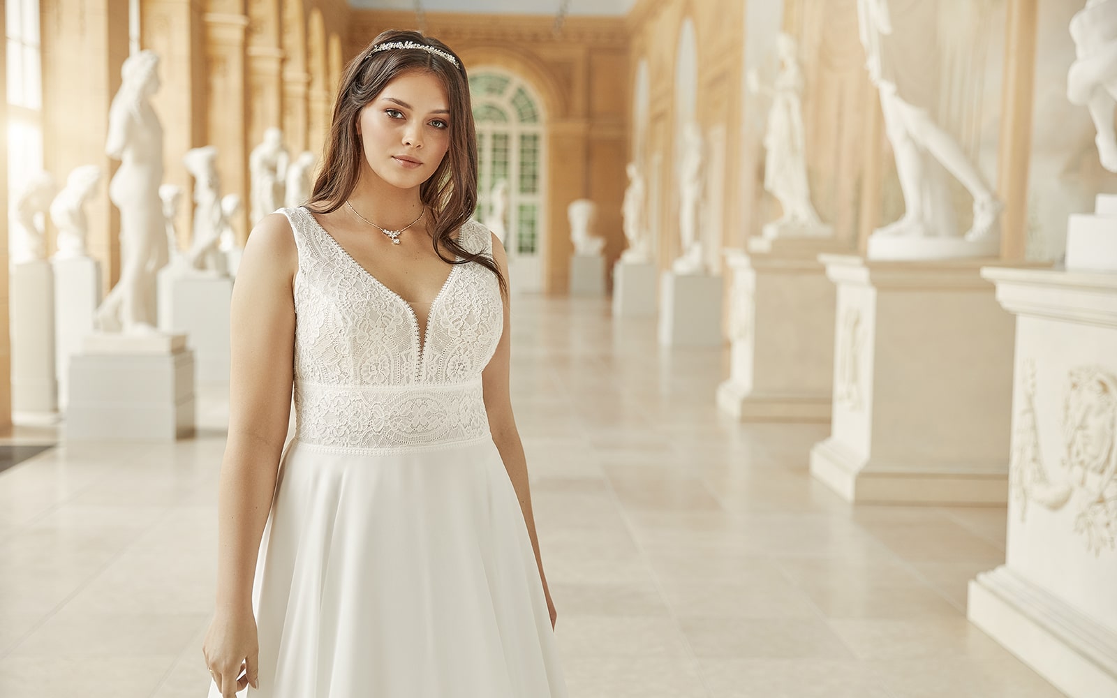 Dreams Plus - Malta. PLUS SIZE DRESS WITH LACE AND